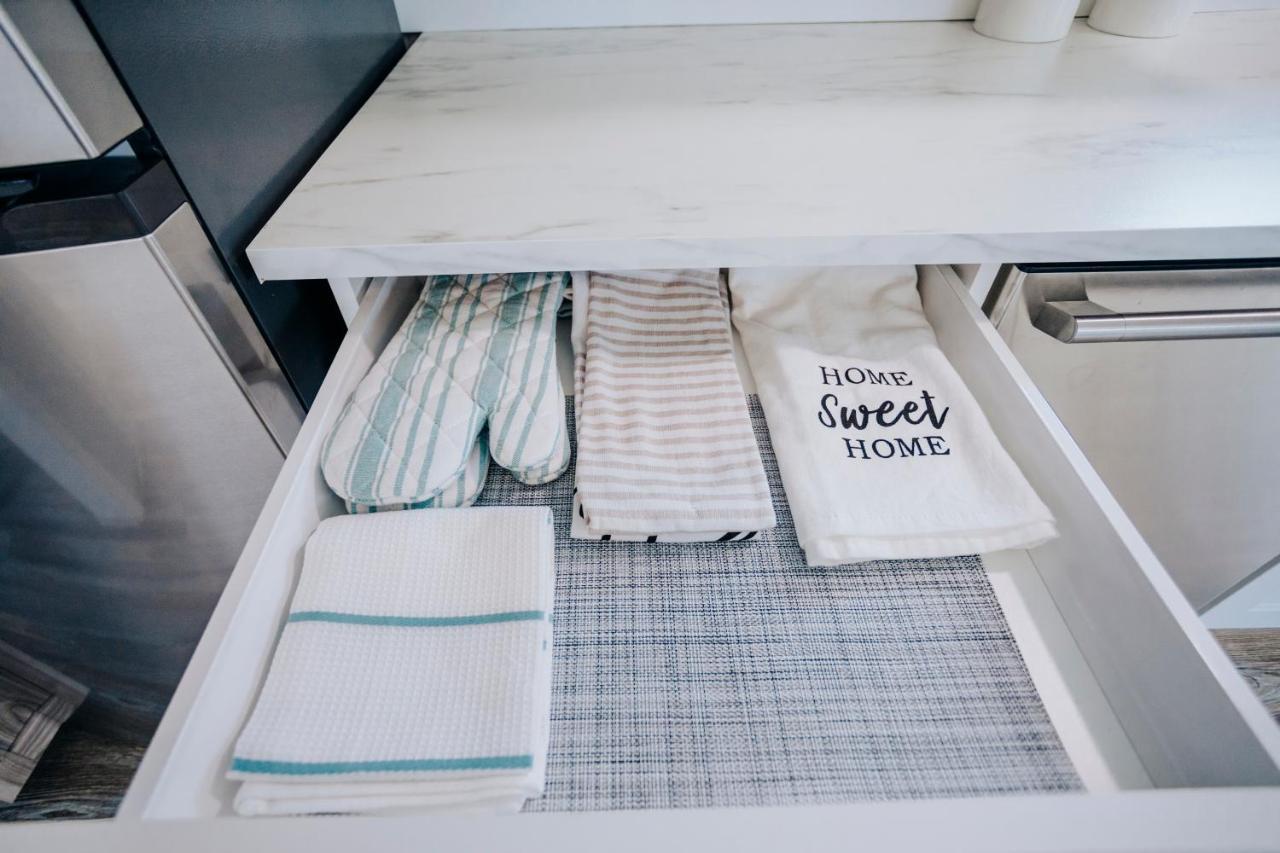 Modern & Cozy Stand-Alone Apartment - Perfect Stay Painted Post Bagian luar foto